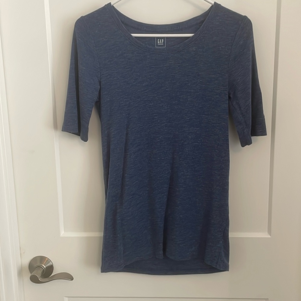 Gap Maternity shirt